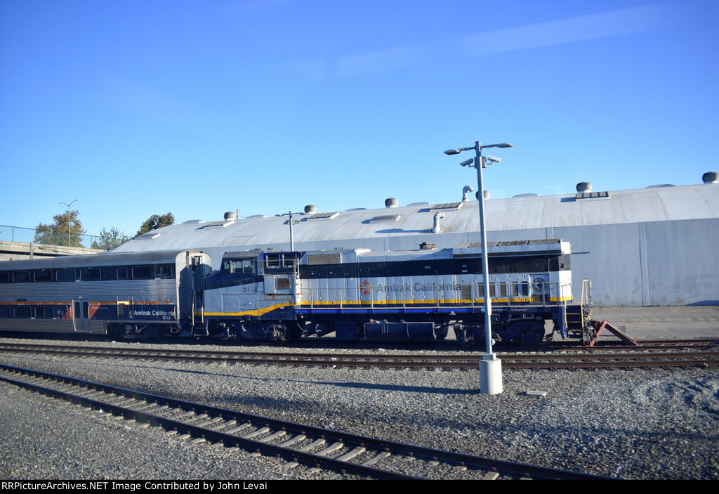 Various rolling stock in Oakland Yard-view from Capitol Corridor Train